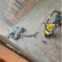 Copertina di Nubifragi e raffiche di vento al Nord, un morto nel Modenese. Allerta arancione a Milano: “Lontani da parchi e alberi”