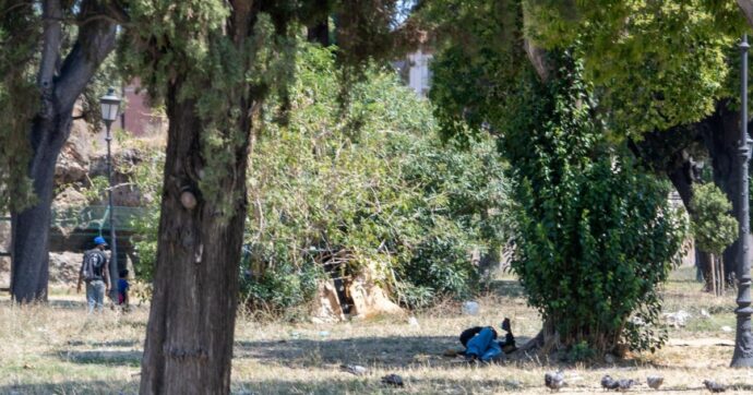 Fermato l’aggressore di donne tra Colle Oppio e la metro Cavour a Roma: è un 30enne che viveva nel parco