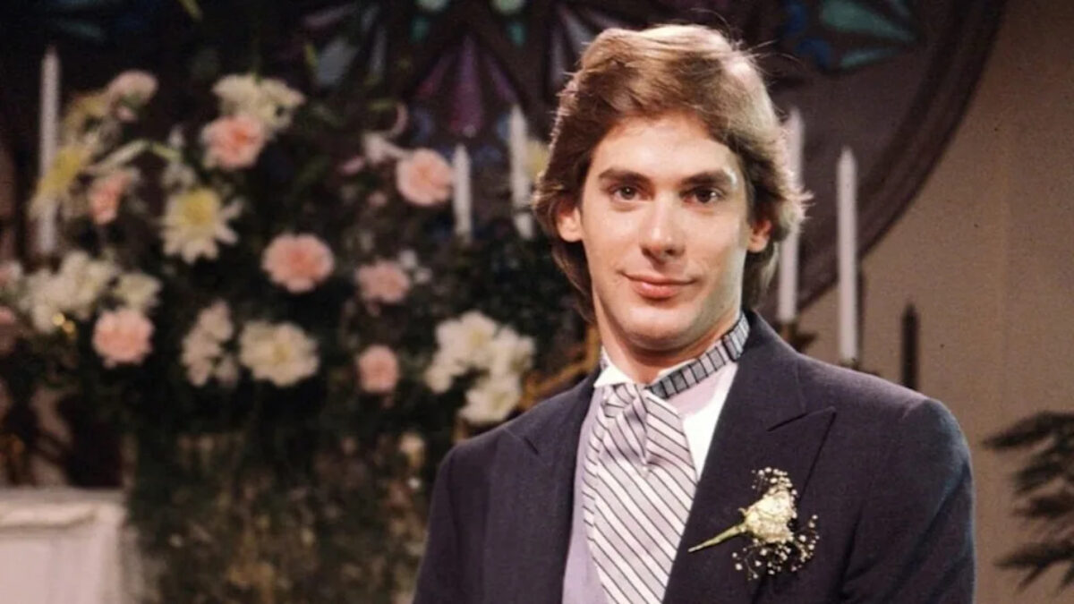 È morto Scott Bryce, il Craig Montgomery della soap “Così gira il mondo” che faceva sospirare l’America. Era malato da tempo di tumore all’esofago e allo stomaco