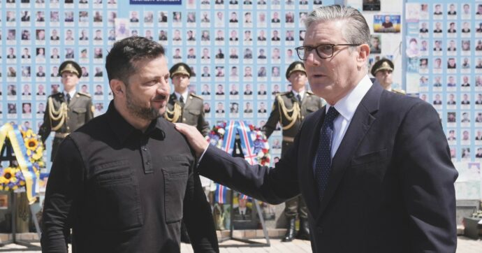 Il rimpasto esplode in mano a Zelensky: ora è senza Difesa