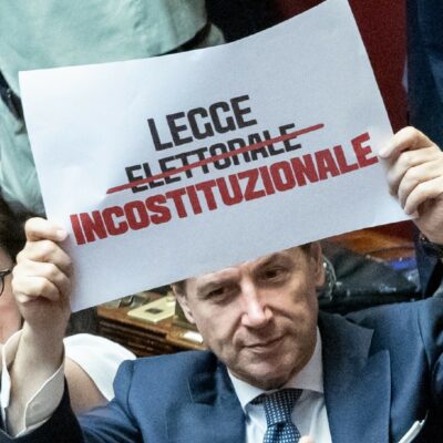 Copertina di Giuseppe Conte: “La destra ha la psicosi Vannacci: invade il campo del Quirinale perché ha fallito sulla sicurezza”