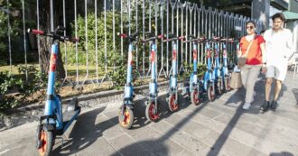 Copertina di Scatta l’obbligo di assicurazione per i monopattini. Assoutenti: “Scomparsi dai comparatori online i preventivi, rischio impennata dei premi”