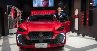 Copertina di Renault accelera in Italia. Quarto posto nel mercato e ordini a +35%
