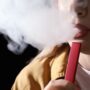 Copertina di Lo svapo ruba il fiato come il fumo tradizionale: tre anni di sigaretta elettronica bastano a ridurre del 15% la resistenza nei giovani