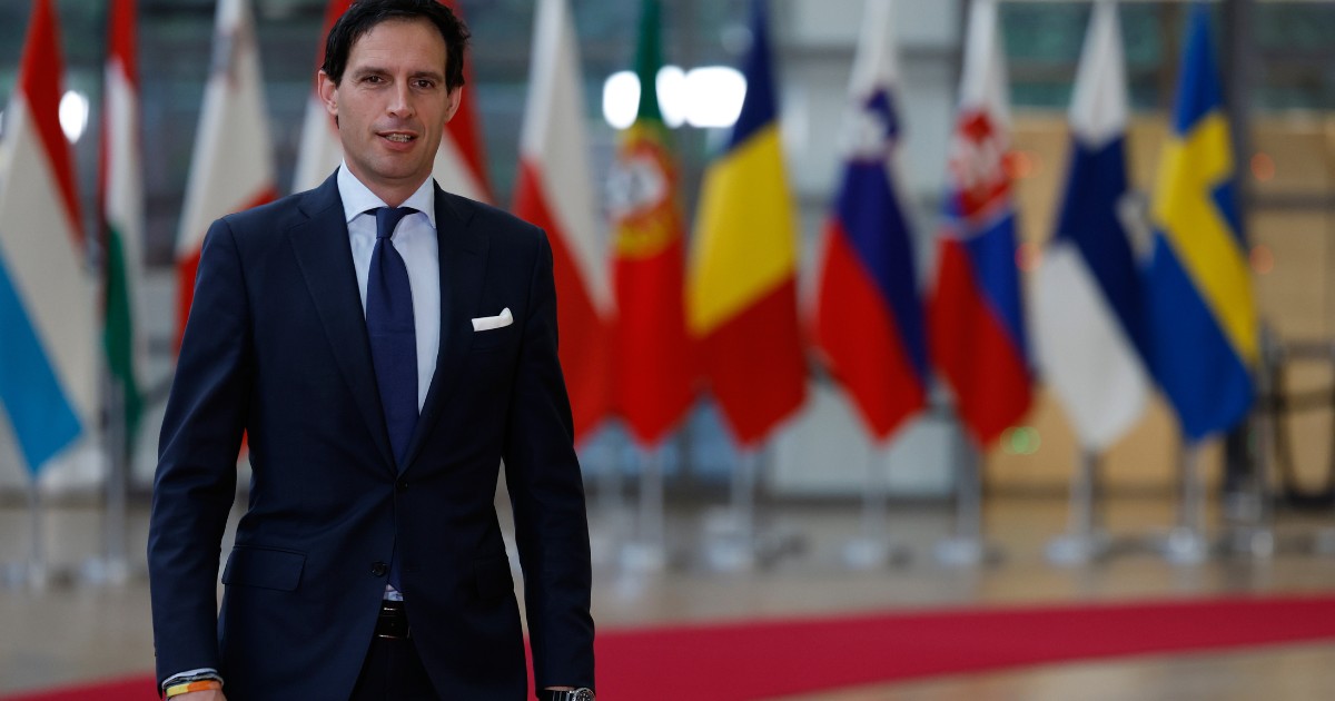 la commissione ridisegna il sistema delle quote di emissione a misura di industria e cede alle pressioni di italia e altri paesi e delle lobby da Ilfattoquotidiano.it la commissione ridisegna il sistema delle quote di emissione a misura di industria e cede alle pressioni di italia e altri paesi e delle lobby