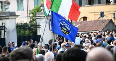 Copertina di Parla Salvatore Varano, il ras milanese di Fn: “Ho 30 comitati nelle mani. Vorrei fare il ministro dell'Economia”