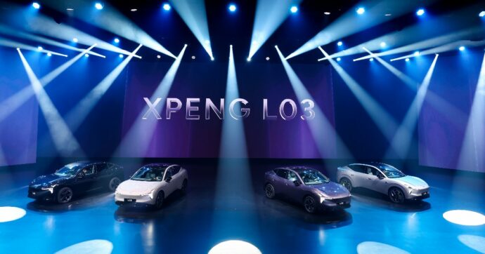 Xpeng L03, il suv coupé punta l’Europa. Elettrico o ibrido, parte da 34.990 euro – FOTO