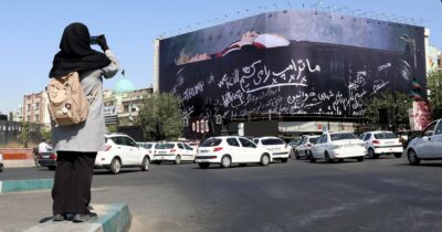 Copertina di Ora pure Khamenei sotto i raid straccia l’intesa con gli Usa: aeroporti nel mirino