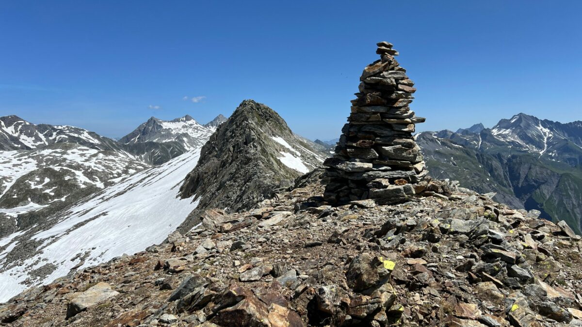 gli 8216omini di pietra8217 mettono a rischio l8217ecosistema della montagna sono belli ma no al fenomeno di massa ecco perch233 da Ilfattoquotidiano.it gli 8216omini di pietra8217 mettono a rischio l8217ecosistema della montagna sono belli ma no al fenomeno di massa ecco perch233