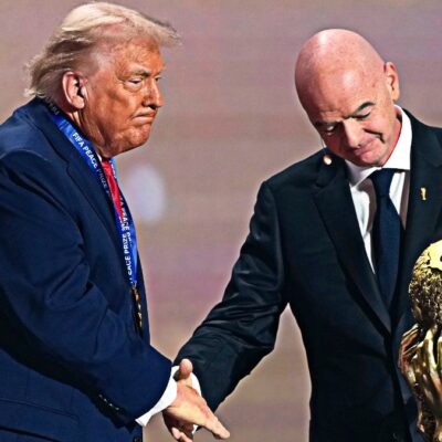 Copertina di L’ultima sviolinata di Infantino a Trump: “Non ha bisogno di complimenti, ma senza di lei questo Mondiale non avrebbe avuto un successo simile”