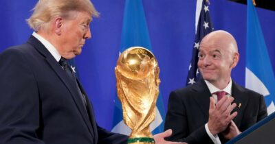 Copertina di Un bel Calcio allo sport:  i Mondiali di Infantino servono solo al fatturato