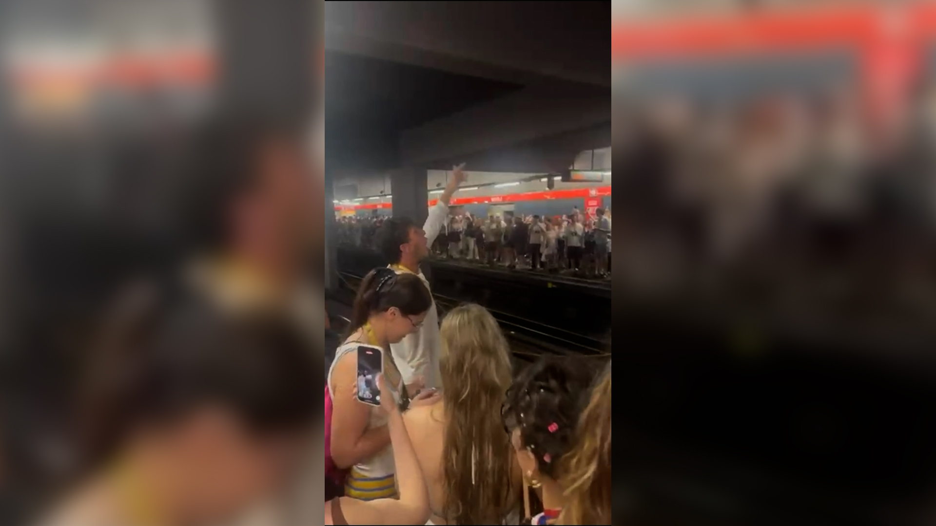 concerto di bad bunny annullato per la grandine la festa di sposta in metropolitana decine di fan cantano aspettando il treno 8211 video da Ilfattoquotidiano.it concerto di bad bunny annullato per la grandine la festa di sposta in metropolitana decine di fan cantano aspettando il treno 8211 video