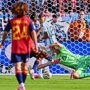 Copertina di Mondiali, Spagna-Argentina 0-0: annullato un gol a Nico Williams tra dubbi e proteste. Seleccion in dieci uomini | La diretta