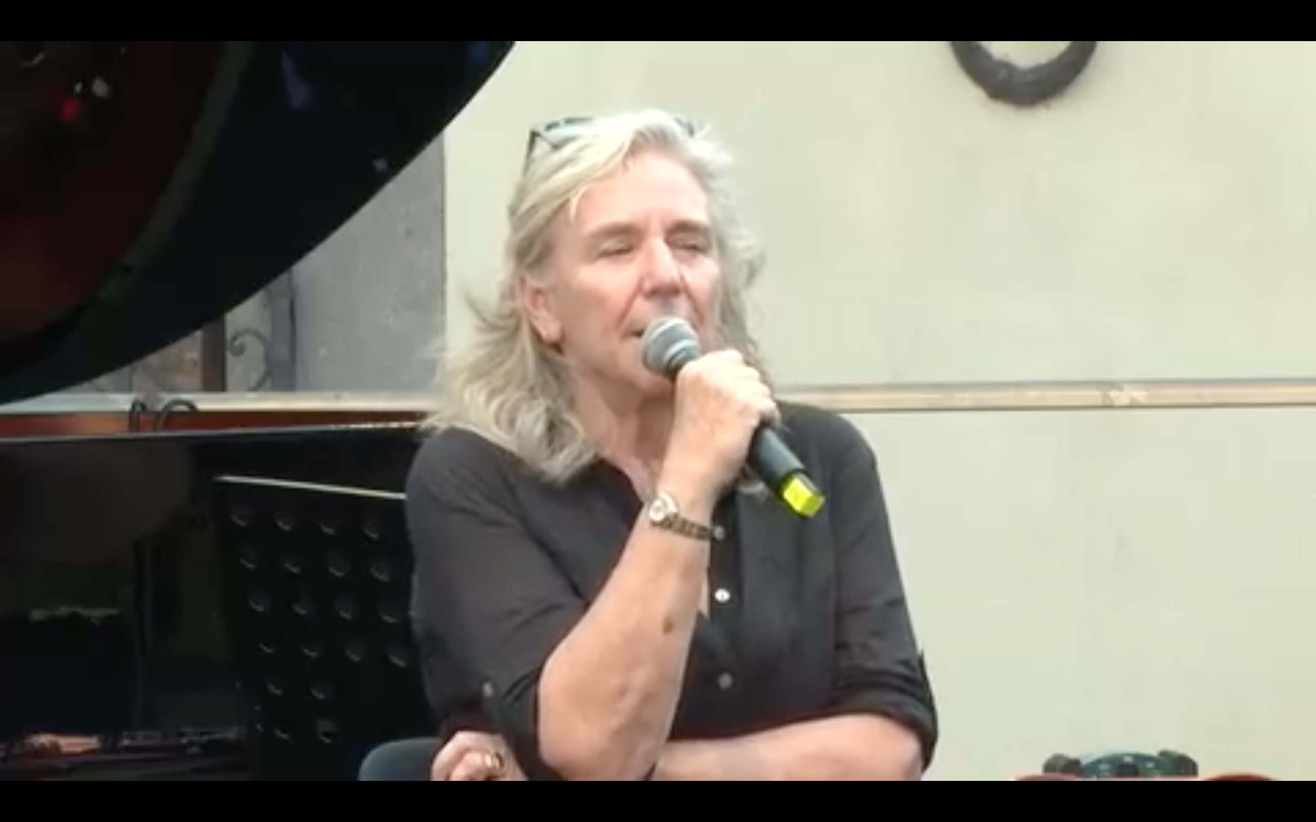 giovanna botteri ranucci quando fai le inchieste contro i potenti non puoi permetterti di essere amico fraterno di lavitola da Ilfattoquotidiano.it giovanna botteri ranucci quando fai le inchieste contro i potenti non puoi permetterti di essere amico fraterno di lavitola