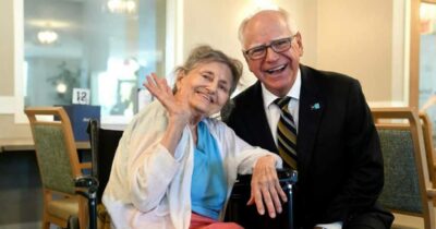 Copertina di Le vietano di fare aperitivo nella casa di riposo: Anita, 82 anni, non si arrende e conquista l'”Happy Hour dei nonni”