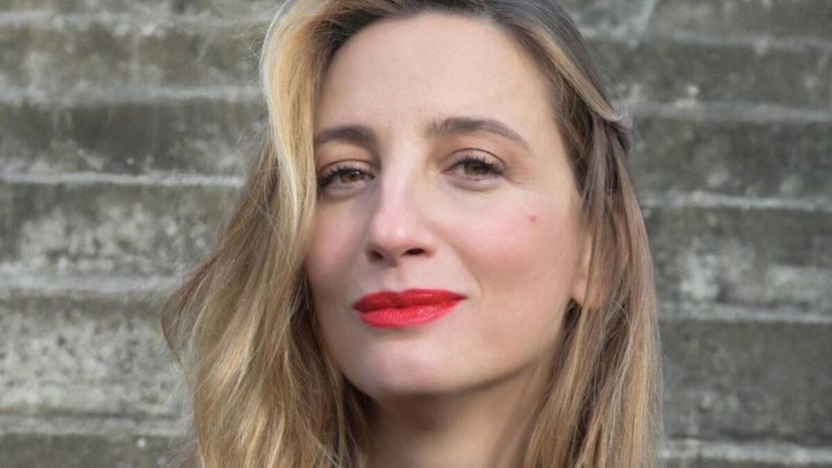 “Distretto di Polizia? Una macchina che un po’ di triturava. Non avevo una vita, è stata un’esperienza fortissima”: il racconto di Francesca Inaudi