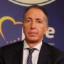 Copertina di Forza Italia, il tesoriere dei Berlusconi invia le lettere ai morosi: niente ricandidatura