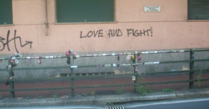Love and Fight: il messaggio del Social forum al G8 sopravvive sui muri