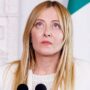 Copertina di La mossa pre elettorale di Meloni: “Cancelliamo il bollo auto, una delle tasse più odiate”. Azzeramento solo nel 2027 per i veicoli di piccola e media cilindrata