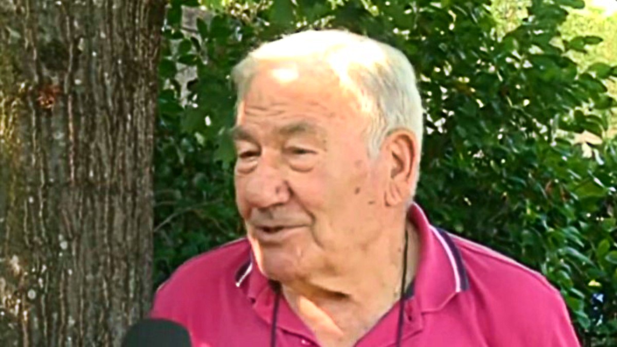 addio ad amerigo sarri 232 morto il padre del tecnico maurizio ex ciclista e amico di gino bartali aveva 97 anni da Ilfattoquotidiano.it addio ad amerigo sarri 232 morto il padre del tecnico maurizio ex ciclista e amico di gino bartali aveva 97 anni