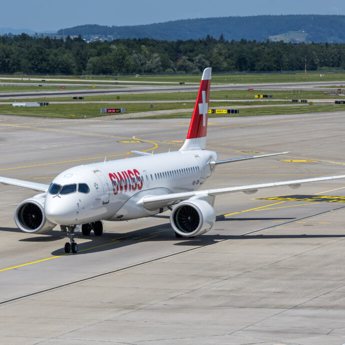 “Erano ubriachi e pronti a mettersi ai comandi dell’Airbus”: piloti Swiss bloccati dai colleghi nella hall dell’hotel