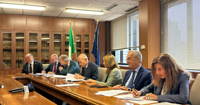 Autobavaglio Csm, Policastro (pg di Napoli): “Dover registrare le conferenze stampa mi fa sentire un sorvegliato speciale”
