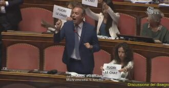 Copertina di “Non potete commemorare Borsellino e oggi negare l’acquisizione delle chat di Delmastro”: il M5s occupa i banchi del governo
