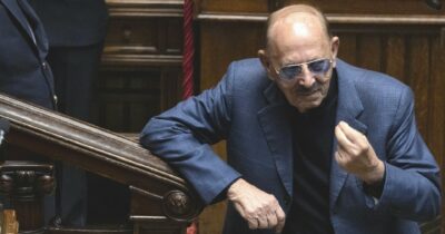 Copertina di Soldi pubblici, affari privati: ricavi a quota 14 mld per Angelucci&C.
