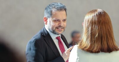 Copertina di Merlino, il fedelissimo di Fazzolari trova una poltrona dopo Giuli: andrà al ministero di Abodi