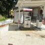 Copertina di La “benzina del sindaco”: nelle aree remote ecco i distributori comunali a prezzo calmierato dopo l’addio dei privati
