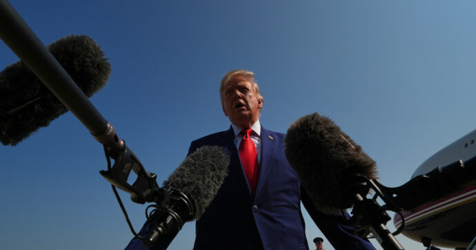 Media: “Trump in modalità vendetta” Iran: “Missili Usa contro una petroliera nel golfo dell’Oman”. Martedì Netanyahu alla Casa Bianca