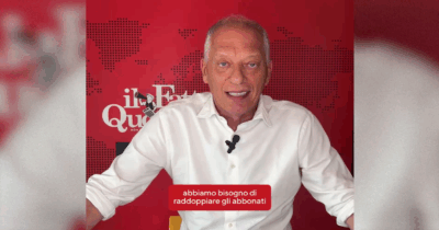 Copertina di “Per restare liberi, soli contro tutti, abbiamo bisogno di voi: abbonatevi al Fatto Quotidiano”: l’appello di Peter Gomez