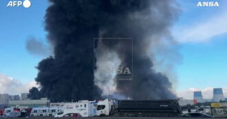 Copertina di Droni ucraini contro l'”Amazon russa” a San Pietroburgo: “Nei magazzini componenti per l’esercito”