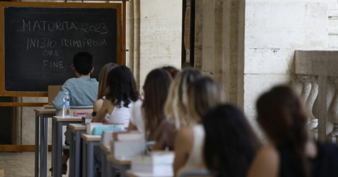 Roma, studenti convocati per la mail del prof su Gaza. L’Ufficio scolastico regionale dopo l’ispezione: “Non sembrano esserci criticità”
