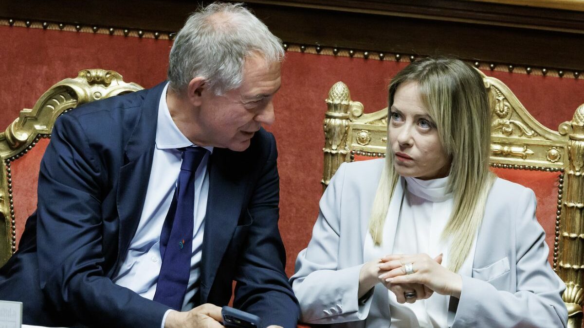 caro benzina a milano vola oltre i 2 euro schlein e meloni tace il ministro urso invoca azioni appendino ben svegliato da Ilfattoquotidiano.it caro benzina a milano vola oltre i 2 euro schlein e meloni tace il ministro urso invoca azioni appendino ben svegliato
