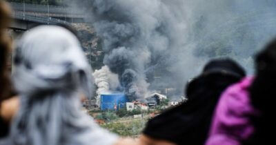 Copertina di Scontri No Tav in Val di Susa: 450 identificati, ingenti danni ai cantieri. Oltre 120 feriti tra gli agenti