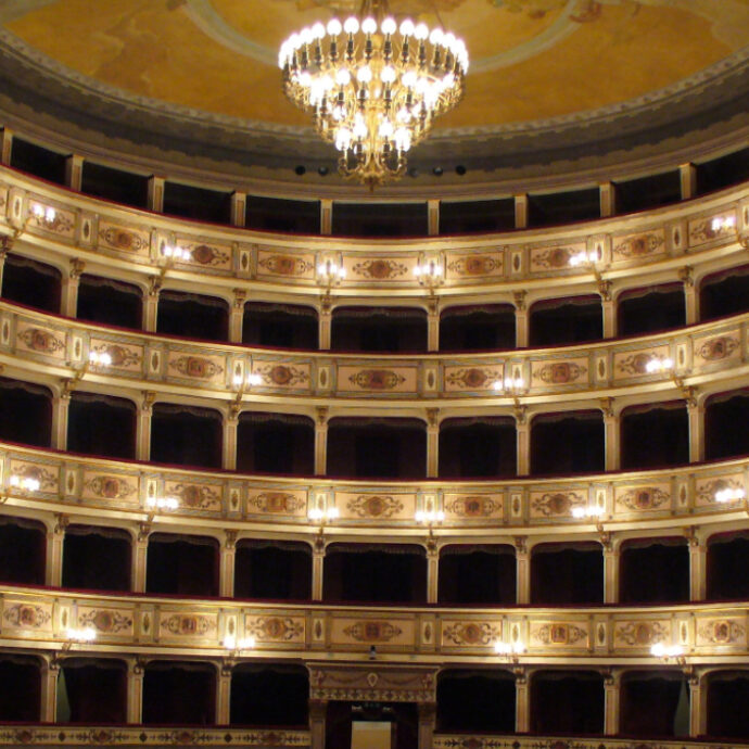 “Oggi scriviamo una pagina storica”: i teatri condominiali del centro Italia entrano nel Patrimonio mondiale dell’Unesco