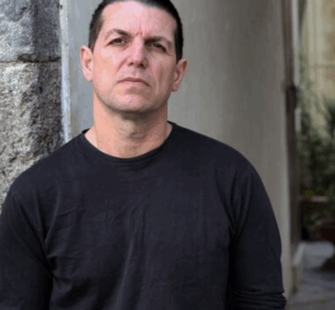 Davide Iodice lascia Napoli: “Tornerò quando mio figlio ipovedente potrà attraversare la strada con le mani in tasca”