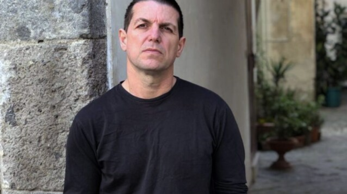 Davide Iodice lascia Napoli: “Tornerò quando mio figlio ipovedente potrà attraversare la strada con le mani in tasca”