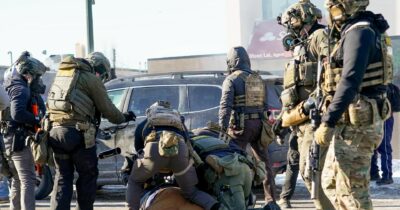 Copertina di Gli Usa si sono abituati: così l’Ice spara e uccide senza nessuna ragione