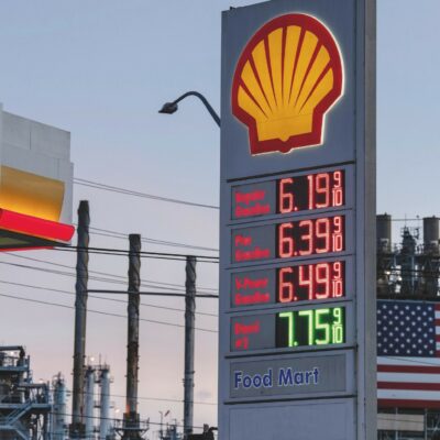 Copertina di Elusione, le regole Ocse col buco: Shell e i 6 mld di utili alle Bahamas