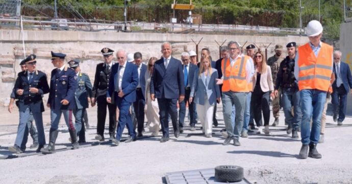 No Tav, Meloni con Piantedosi nel cantiere: “La magistratura faccia il massimo”. Schlein: “Sulla sicurezza hanno fallito”