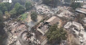 Copertina di Il video della cittadina francese devastata dagli incendi: a Le Porge evacuati abitanti e turisti
