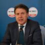 Copertina di “Un’elemosina”, “presa per i fondelli”: le opposizioni contro lo sconto sul gasolio. Conte: “Il messaggio è ‘arrangiatevi'”