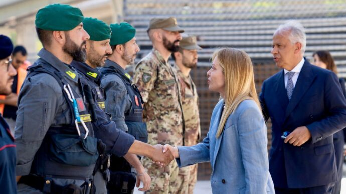 Meloni fa la passerella al Tav e FdI lancia l’ennesima legge