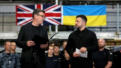 Copertina di Zelensky va da Trump  per i Patriot e incassa le  licenze da Burnham