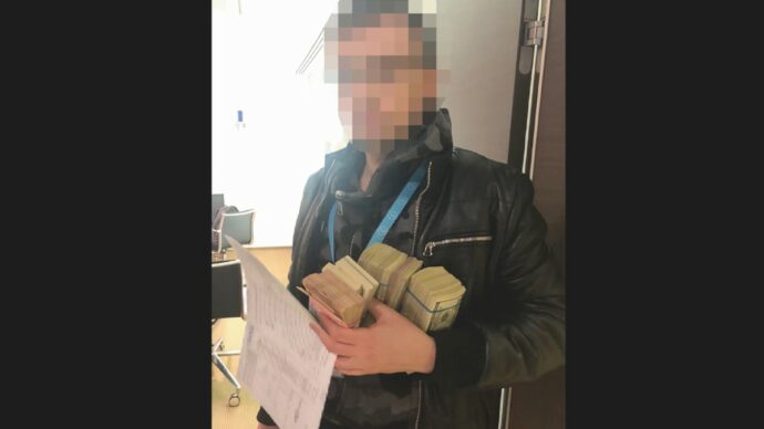Corruzione: “L’aiuto di Kuleba si intascò 1,2 mln di donazioni”