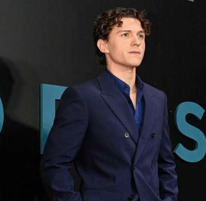 “Mi chiedevano: ‘Perché le persone dovrebbero vedere questo film?’. E io pensavo: ‘Non dovrebbero. Perché è una schifezza’”: la confessione spiazzante di Tom Holland