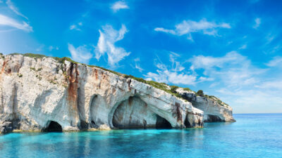Copertina di Allarme per il boom di casi di leptospirosi tra i turisti in vacanza a Zante: “Può sembrare una semplice influenza, ma si rischiano un’insufficienza multiorgano, meningite, emorragie polmonari e gravi difficoltà respiratorie”
