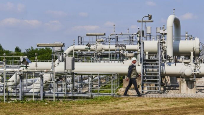 Libia, manifestanti assaltano l’hub del gas di Mellitah: “Completo arresto della produzione”